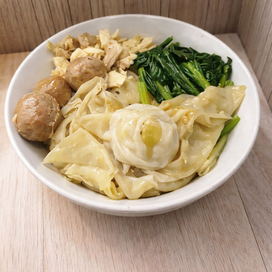 Foto Kwetiau Ayam Baso & Pangsit Rebus Regular