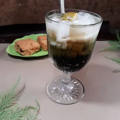 Foto Es Kelapa Muda Cincau