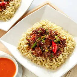 Foto Bakmi Daging Sapi Cah Cabai