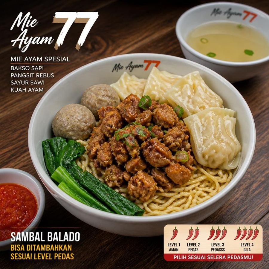 Foto Mie Ayam 77 Es Teler 77 dengan bakso sapi dan pangsit rebus