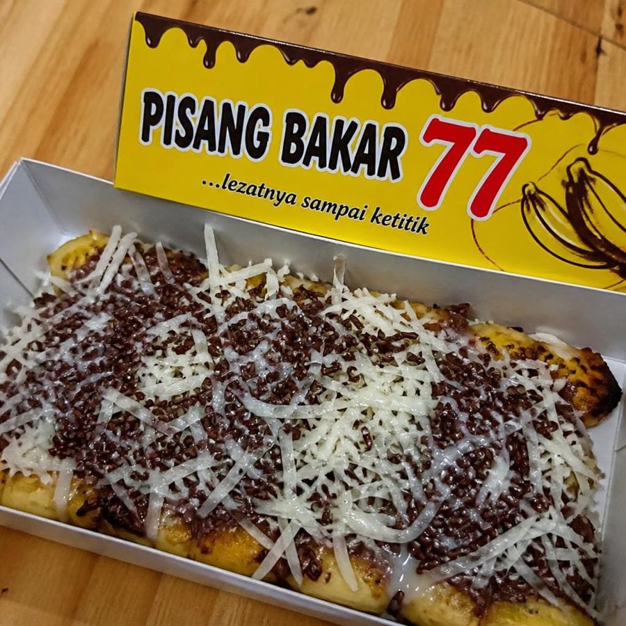 Foto Pisang Bakar 77 Es Teler 77 dengan susu kental manis dan keju