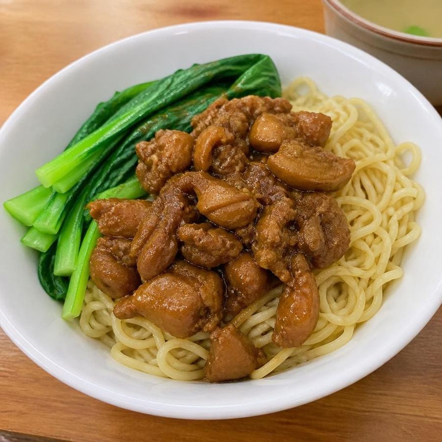 Foto Mie Ayam Es Teler 77 dengan ayam kecap dan sayur sawi