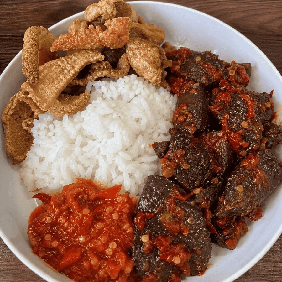 Foto Nasi + Kulit + Paru Balado + Sambal