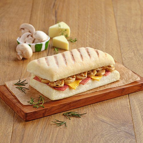 Foto Smoked Beef Mushroom & Cheese Panini